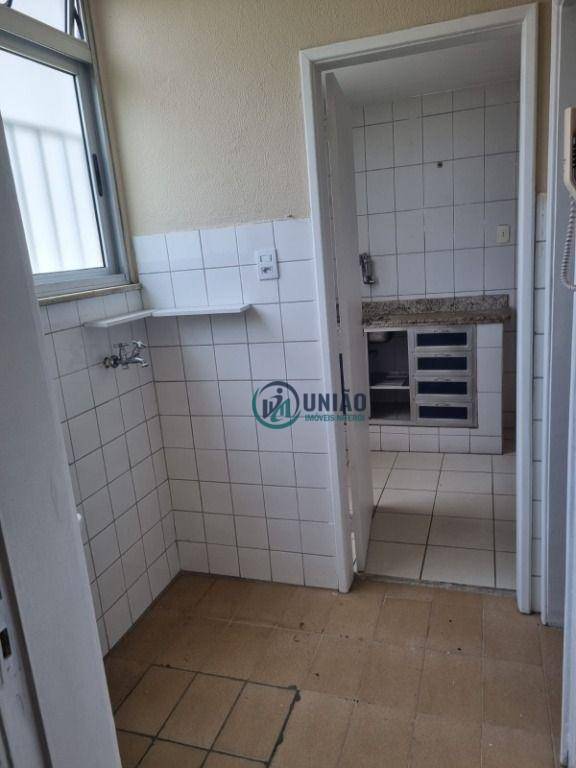 Apartamento à venda com 2 quartos, 76m² - Foto 11