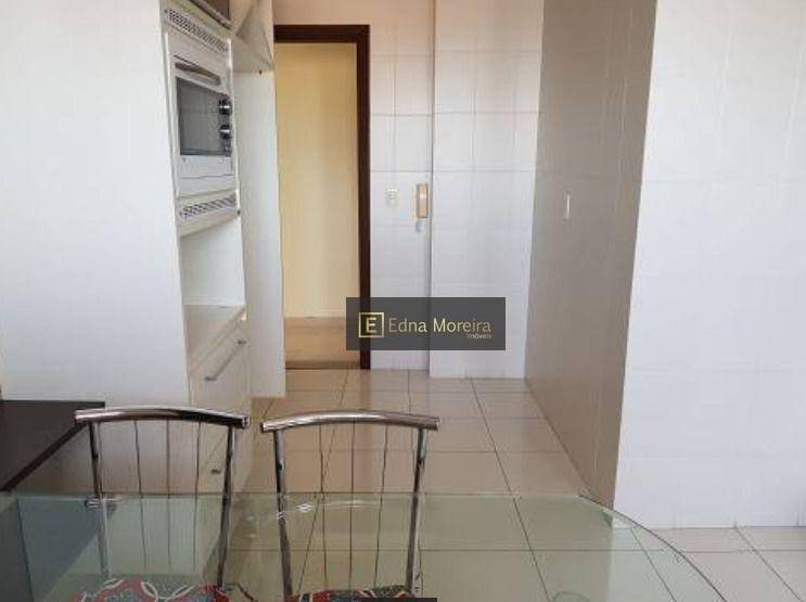 Apartamento à venda com 2 quartos, 103m² - Foto 2