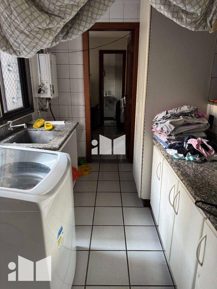 Apartamento à venda com 4 quartos, 330m² - Foto 18