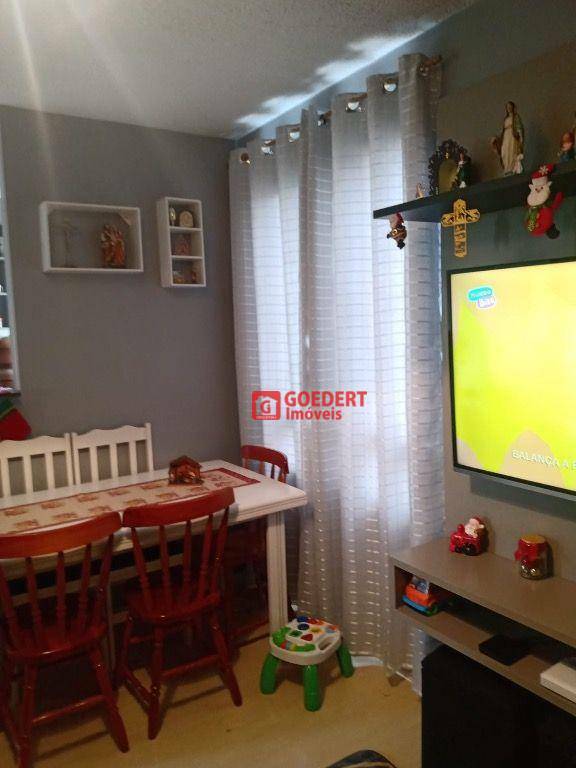 Apartamento à venda com 2 quartos, 46m² - Foto 3