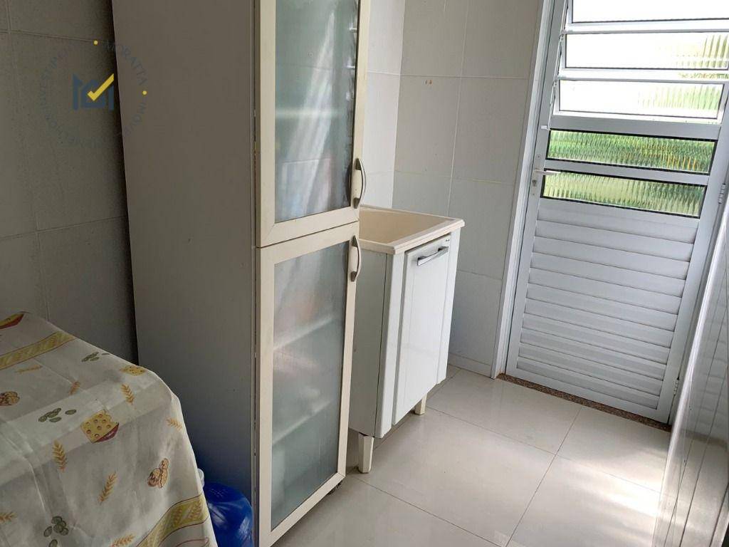 Casa à venda com 3 quartos, 252m² - Foto 7