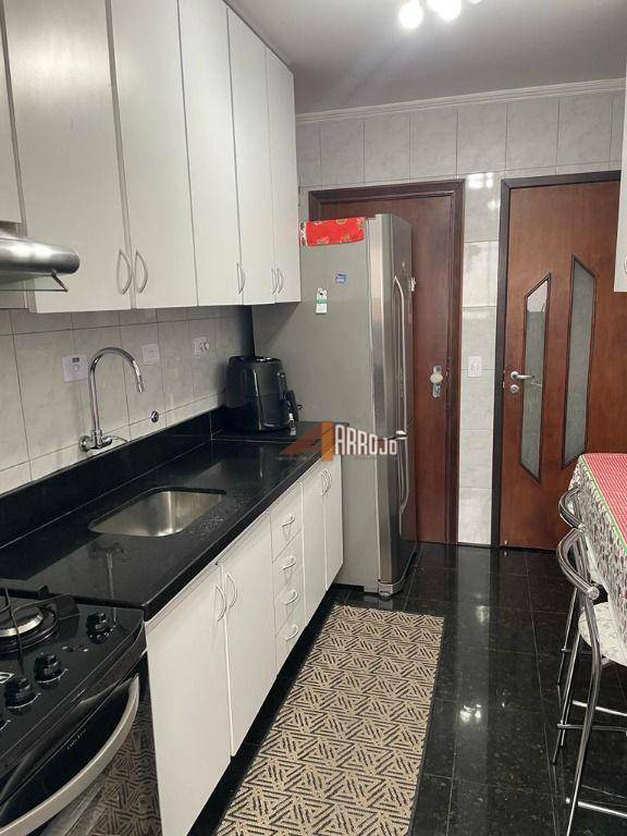 Apartamento à venda com 3 quartos, 67m² - Foto 11