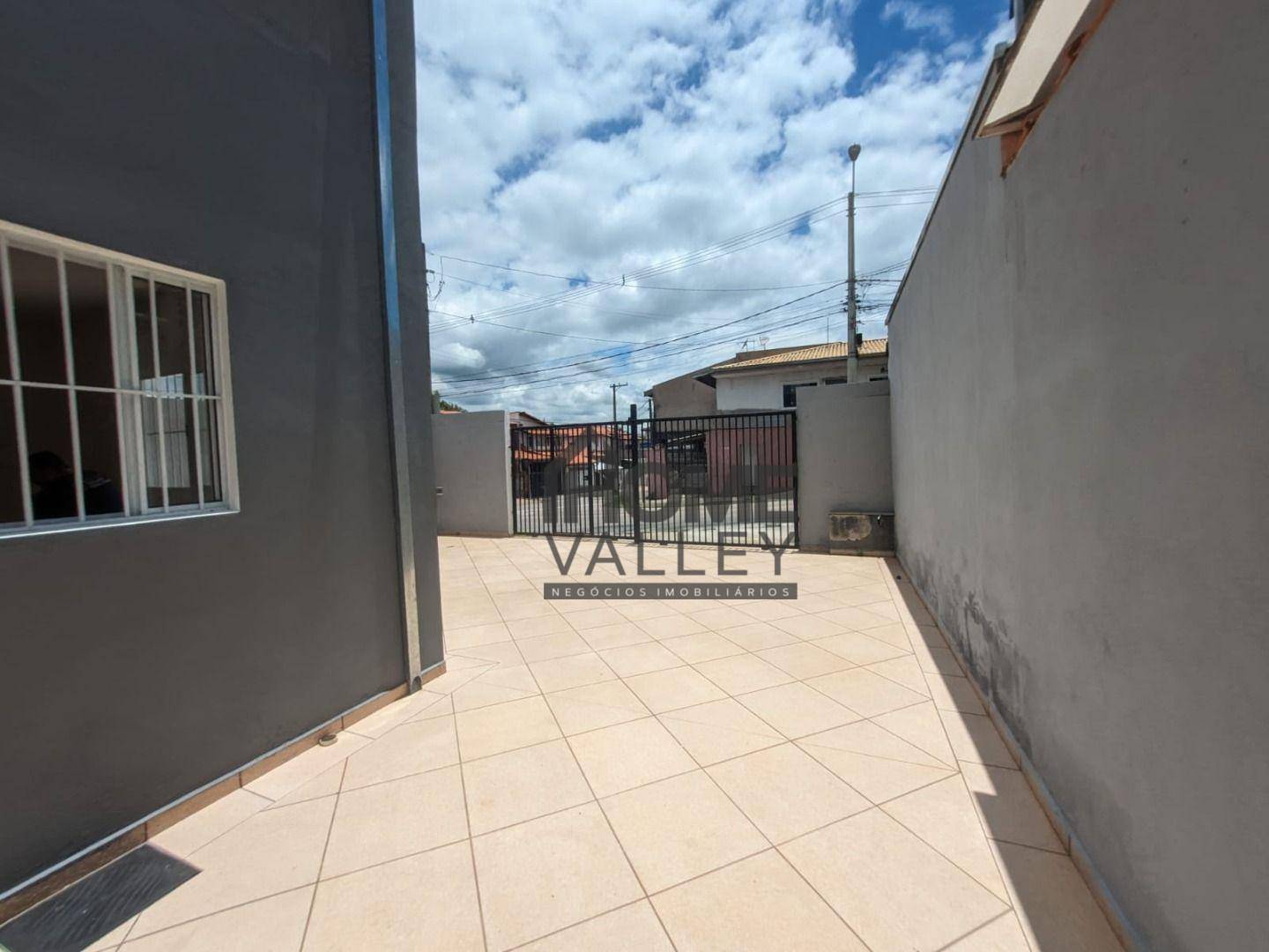 Casa à venda com 2 quartos, 98m² - Foto 1