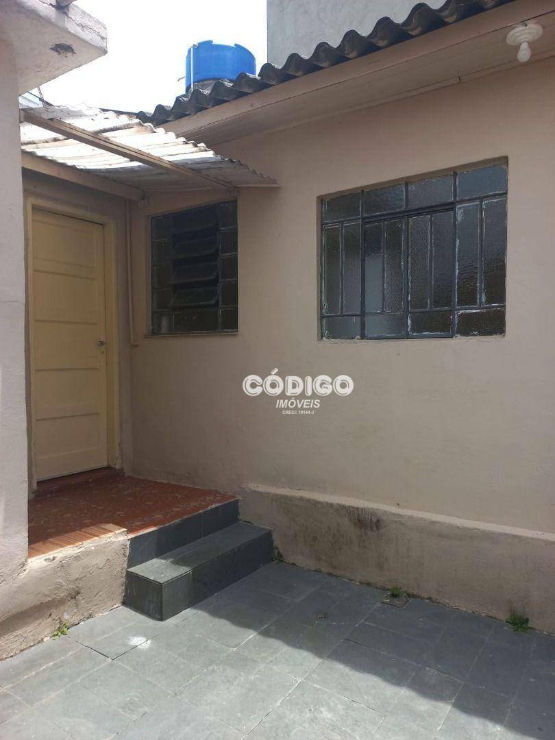 Casa para alugar com 1 quarto, 50m² - Foto 4