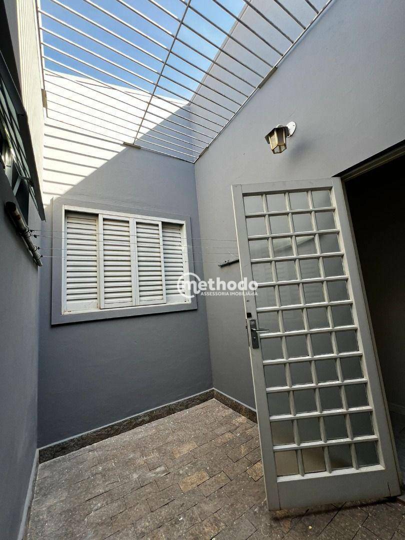 Casa à venda e aluguel com 3 quartos, 234m² - Foto 33