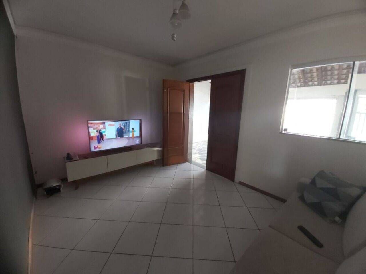 Casa à venda com 5 quartos, 240m² - Foto 9