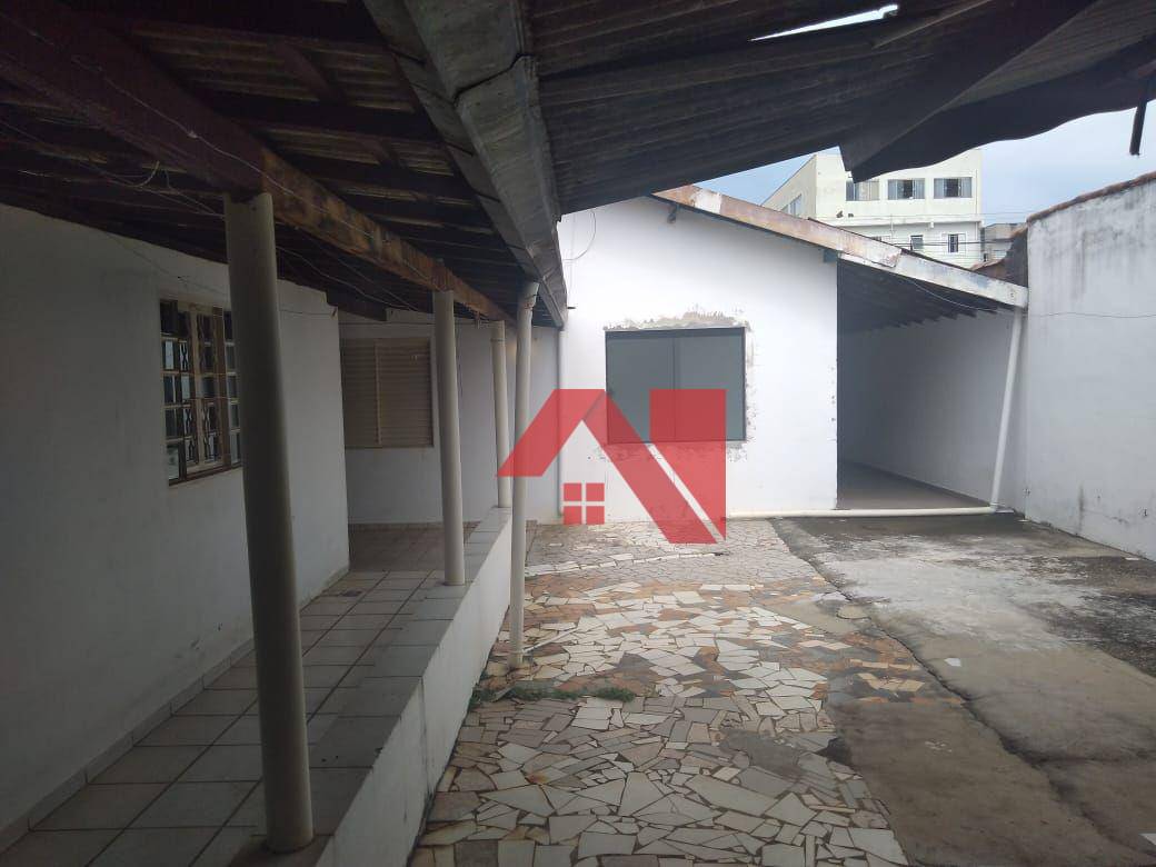 Casa à venda com 3 quartos, 110m² - Foto 11