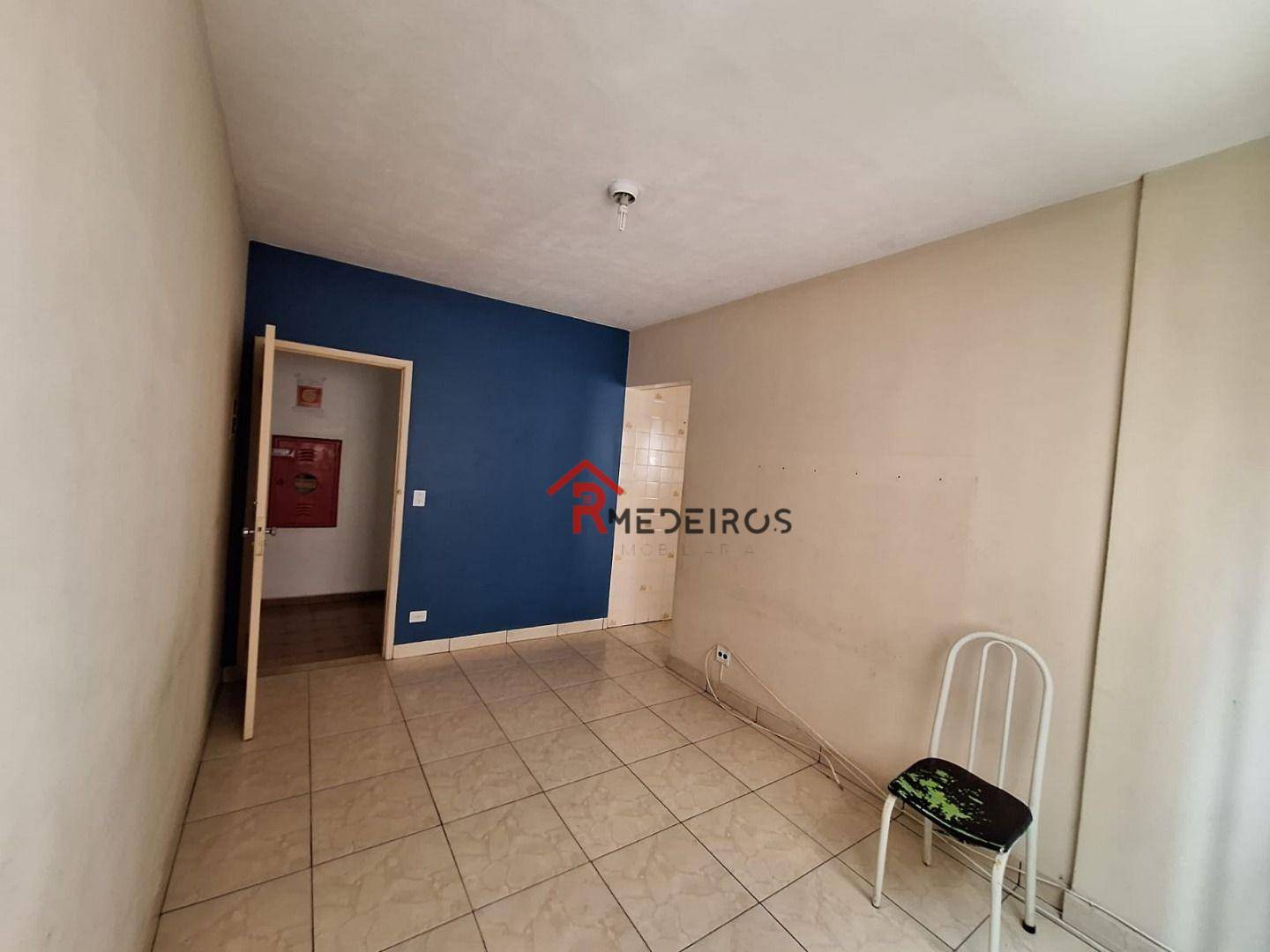 Apartamento à venda com 2 quartos, 60m² - Foto 2