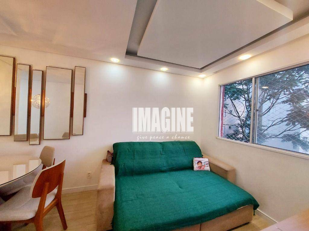 Apartamento à venda com 2 quartos, 42m² - Foto 3