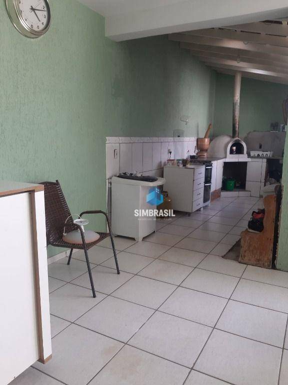 Casa à venda com 5 quartos, 120m² - Foto 17