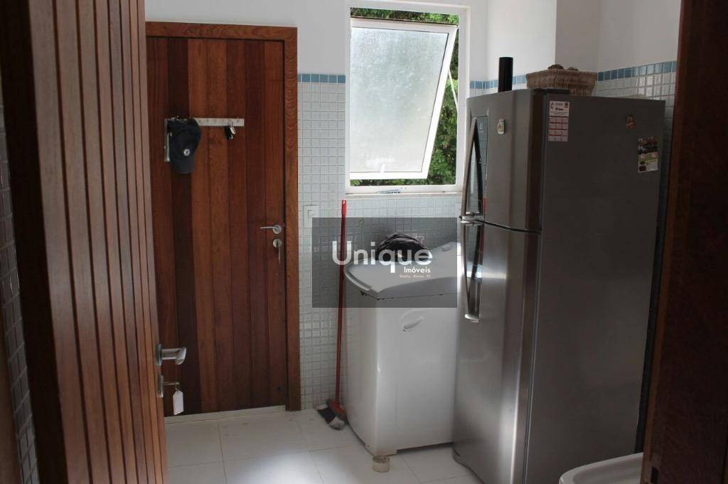 Casa de Condomínio à venda com 4 quartos, 280m² - Foto 14