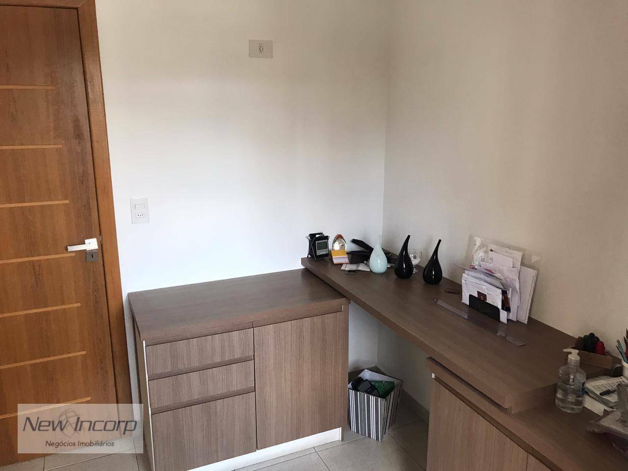 Apartamento à venda com 4 quartos, 200m² - Foto 18