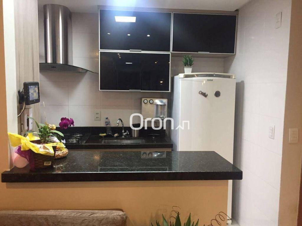 Apartamento à venda com 2 quartos, 61m² - Foto 4