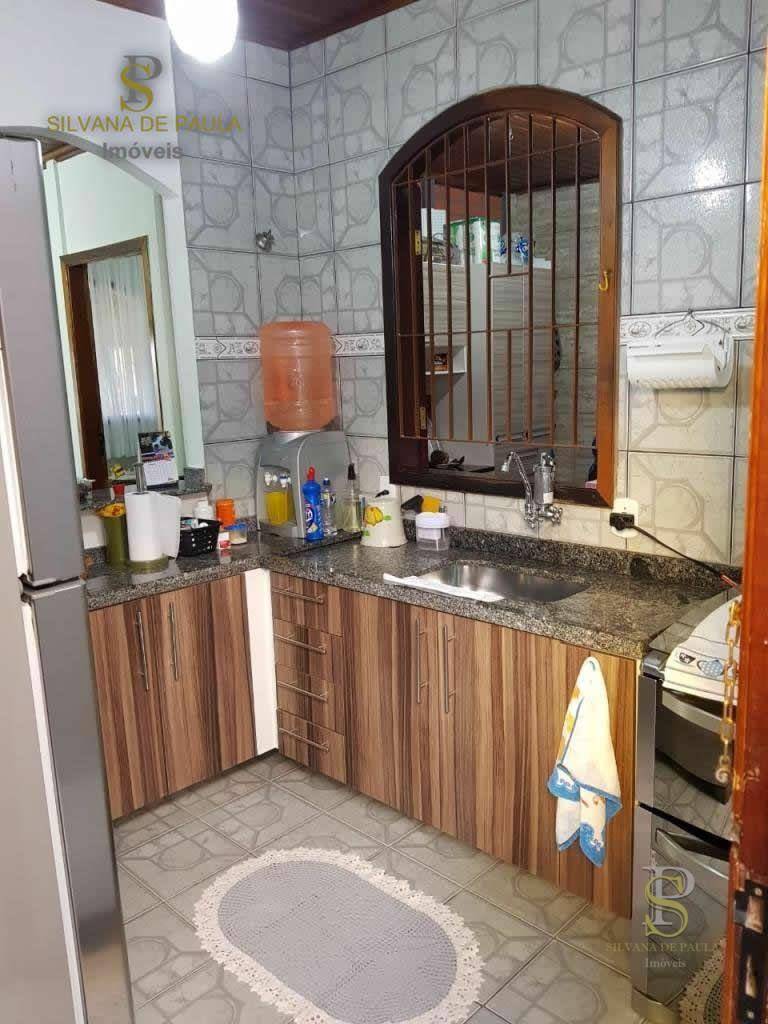 Casa à venda com 3 quartos, 300m² - Foto 11