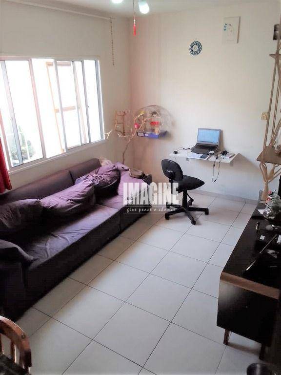 Sobrado à venda com 2 quartos, 74m² - Foto 1