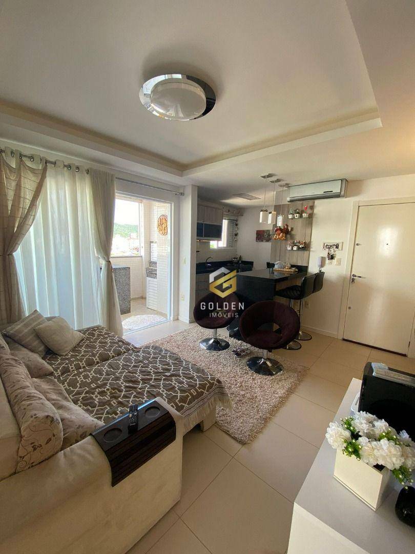 Cobertura à venda e temporada com 3 quartos, 117m² - Foto 8