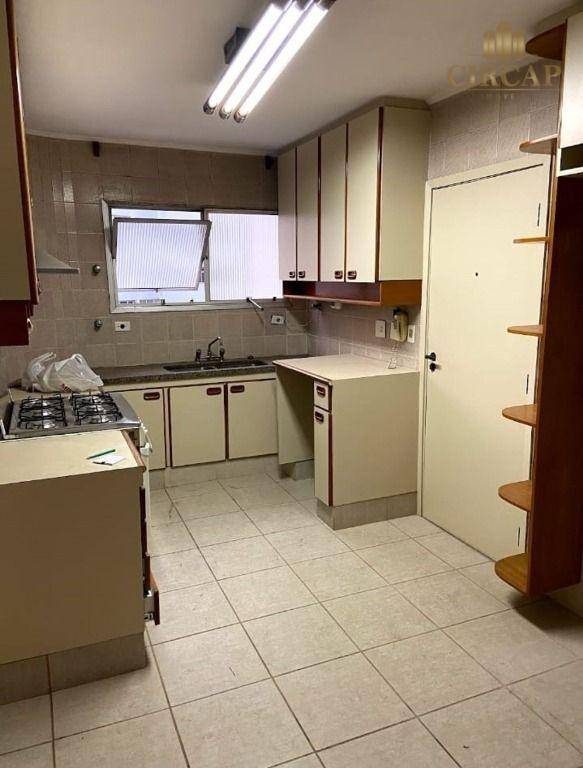 Apartamento à venda com 3 quartos, 240m² - Foto 6