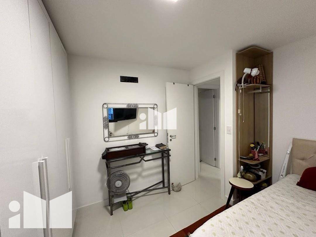 Apartamento à venda com 3 quartos, 83m² - Foto 15