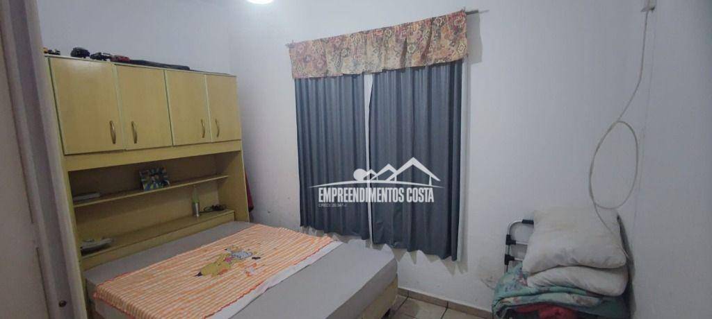 Casa à venda com 3 quartos, 100m² - Foto 24