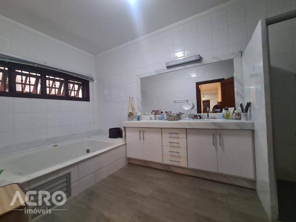 Casa de Condomínio à venda com 5 quartos, 700m² - Foto 50