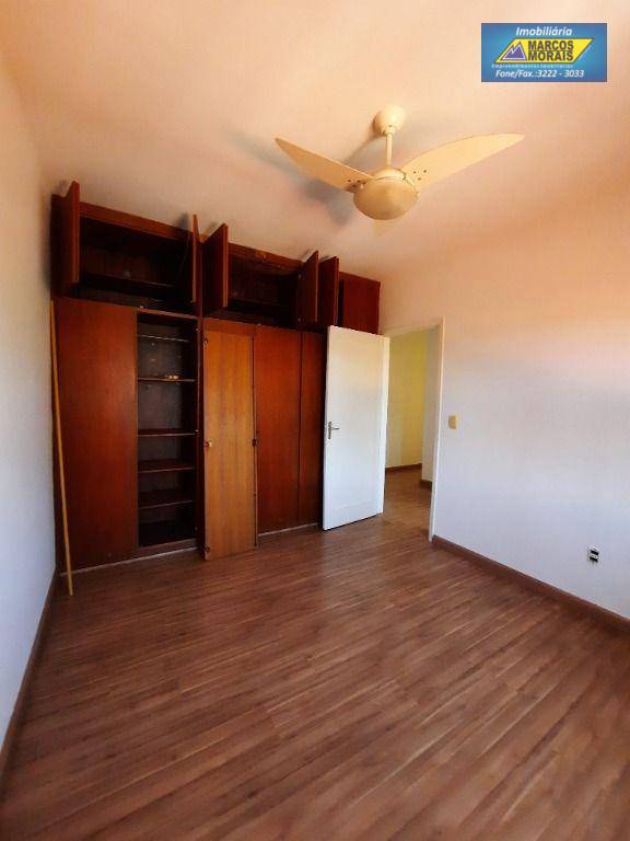 Casa à venda com 3 quartos, 268m² - Foto 22