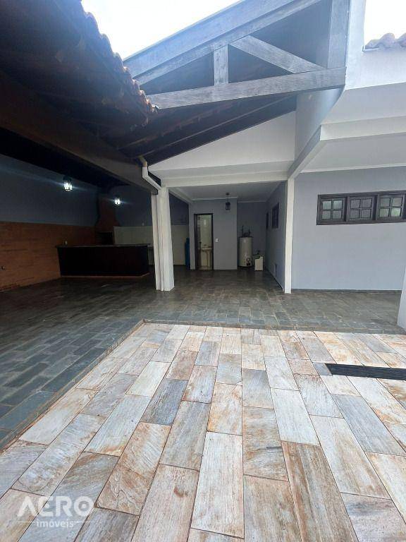 Casa, 3 quartos, 308 m² - Foto 20