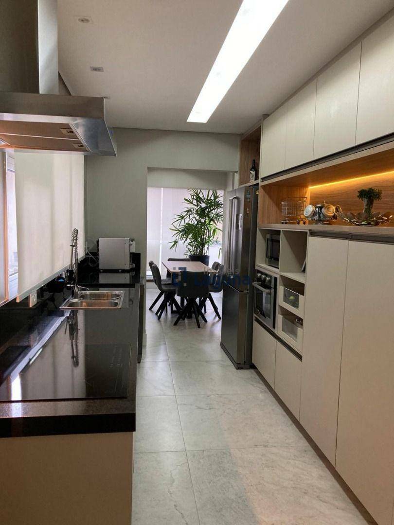 Apartamento à venda com 4 quartos, 205m² - Foto 12