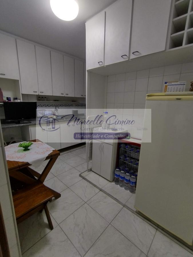 Apartamento à venda com 2 quartos, 70m² - Foto 9