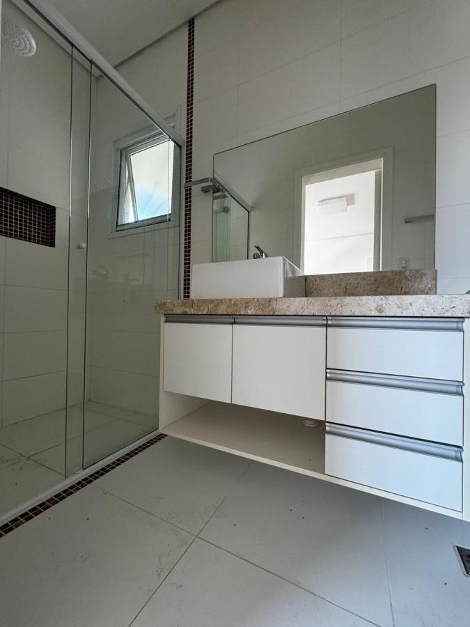 Casa de Condomínio à venda com 4 quartos, 250m² - Foto 17