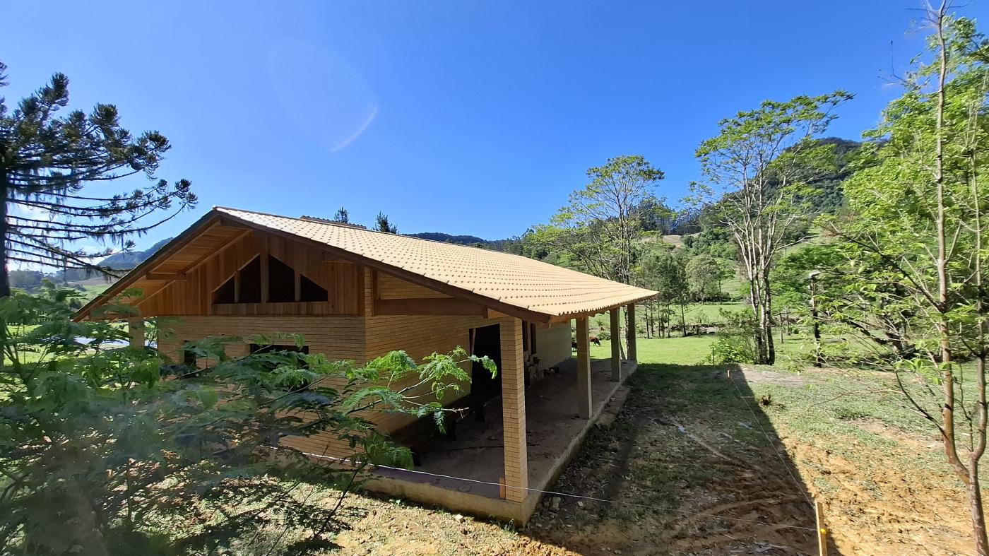 Fazenda à venda com 2 quartos, 8000m² - Foto 4