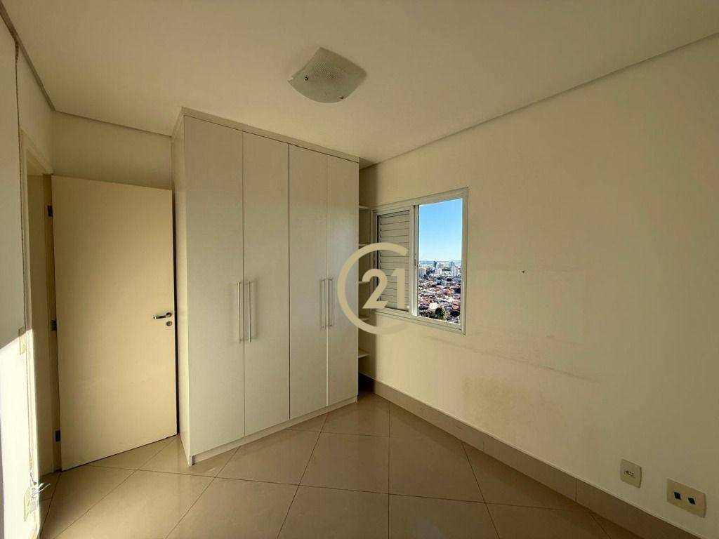 Apartamento para alugar com 3 quartos, 81m² - Foto 12