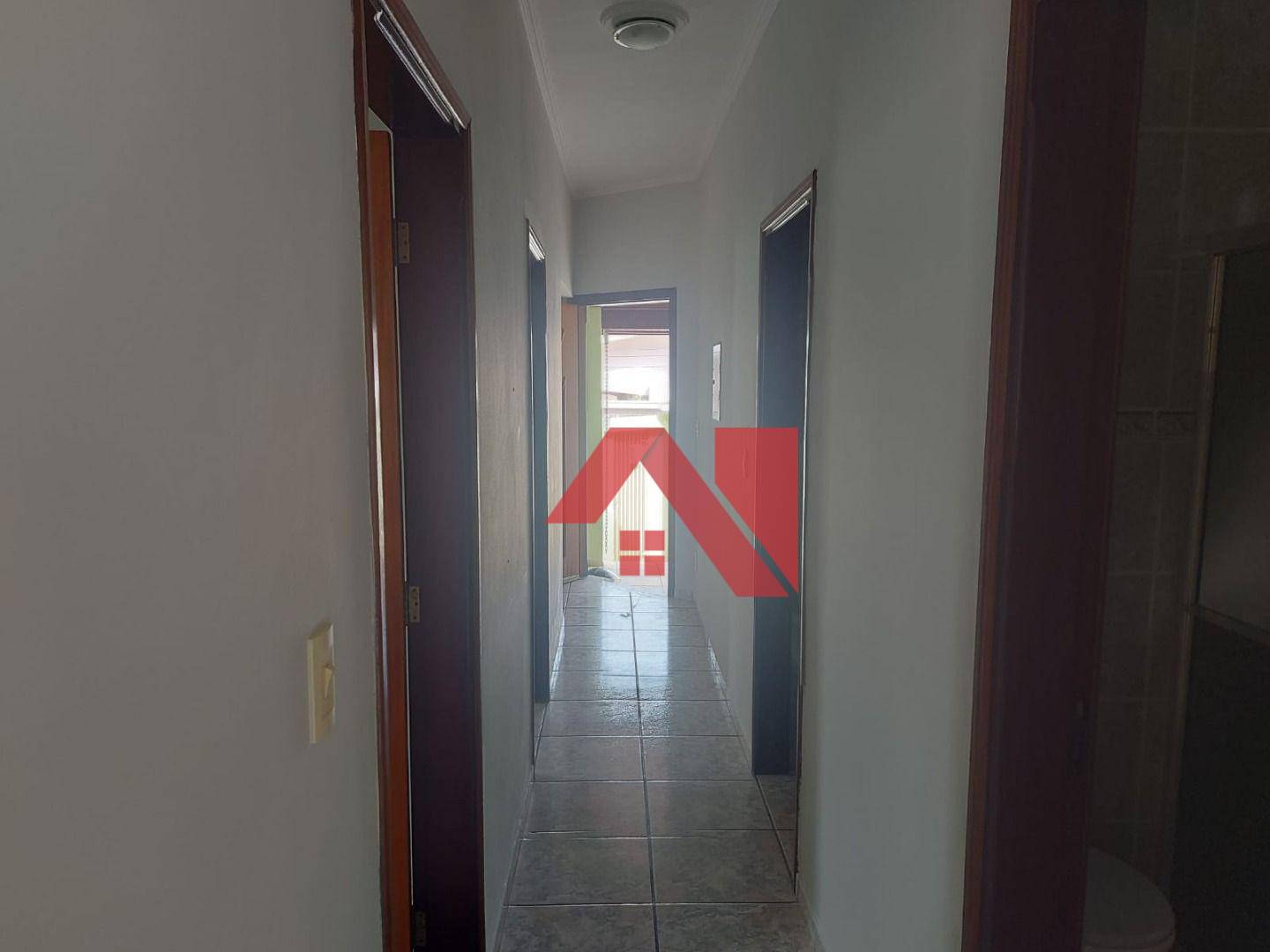 Casa para alugar com 5 quartos, 220m² - Foto 4