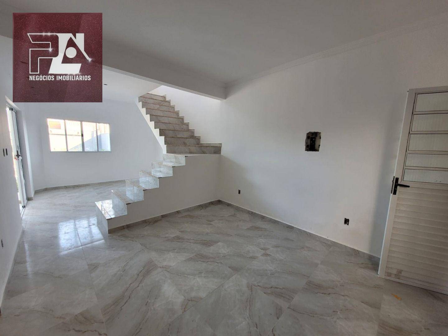 Casa à venda com 3 quartos, 122m² - Foto 2