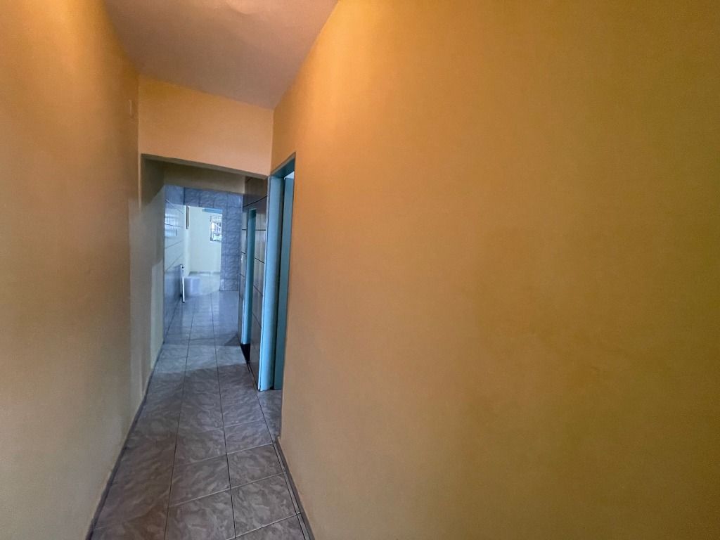 Casa à venda com 2 quartos, 90m² - Foto 10