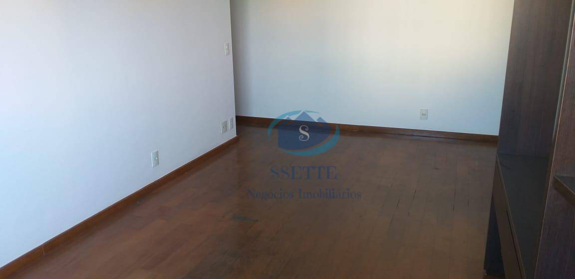 Apartamento para alugar com 3 quartos, 72m² - Foto 4