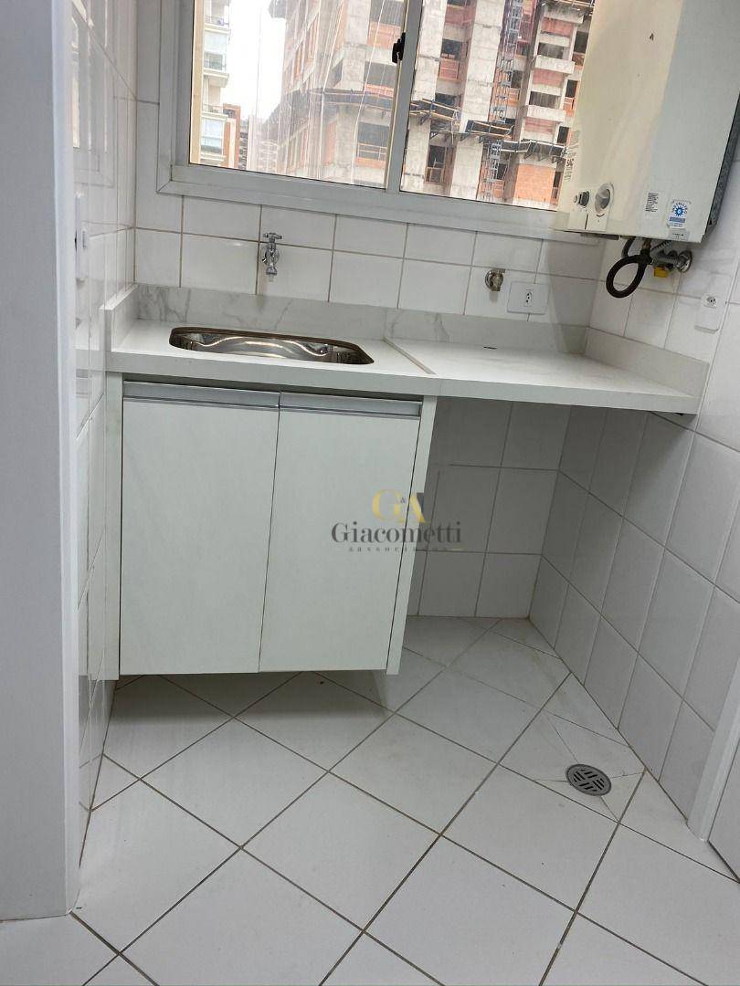 Apartamento à venda com 3 quartos, 168m² - Foto 4