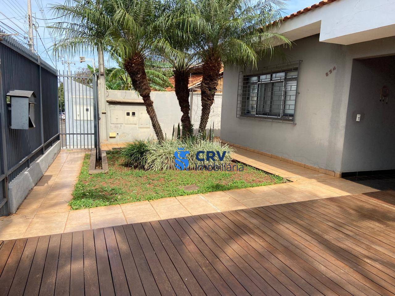 Casa, 10 quartos, 258 m² - Foto 2