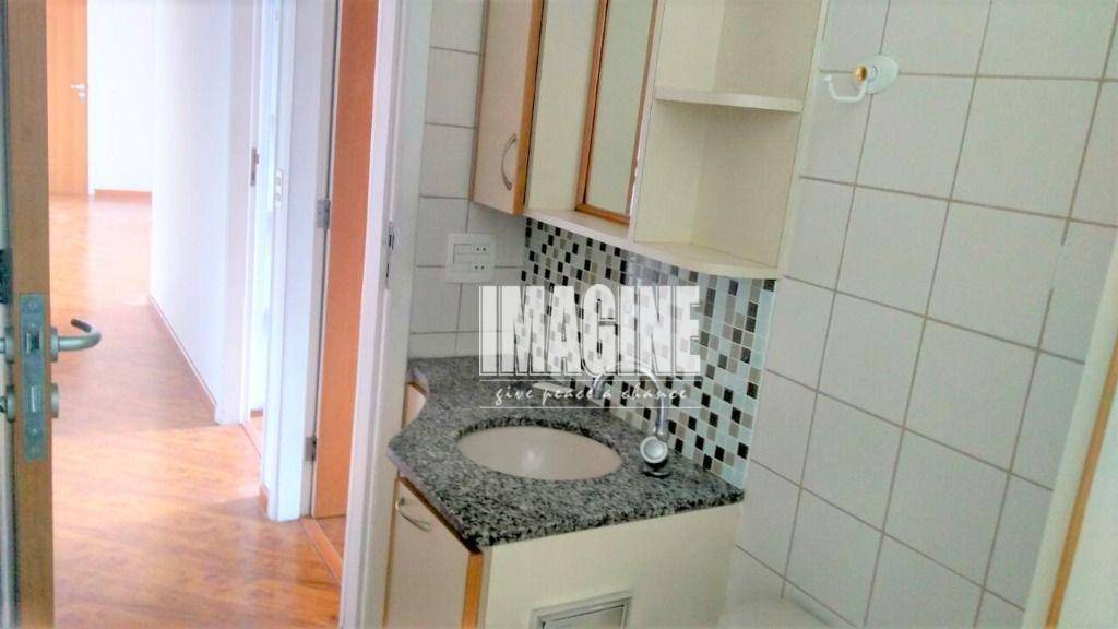 Apartamento à venda com 2 quartos, 64m² - Foto 15