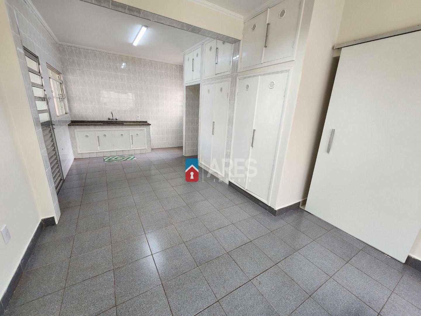 Casa à venda com 4 quartos, 186m² - Foto 8