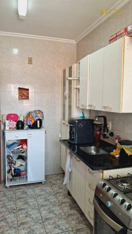 Apartamento à venda com 2 quartos, 75m² - Foto 7