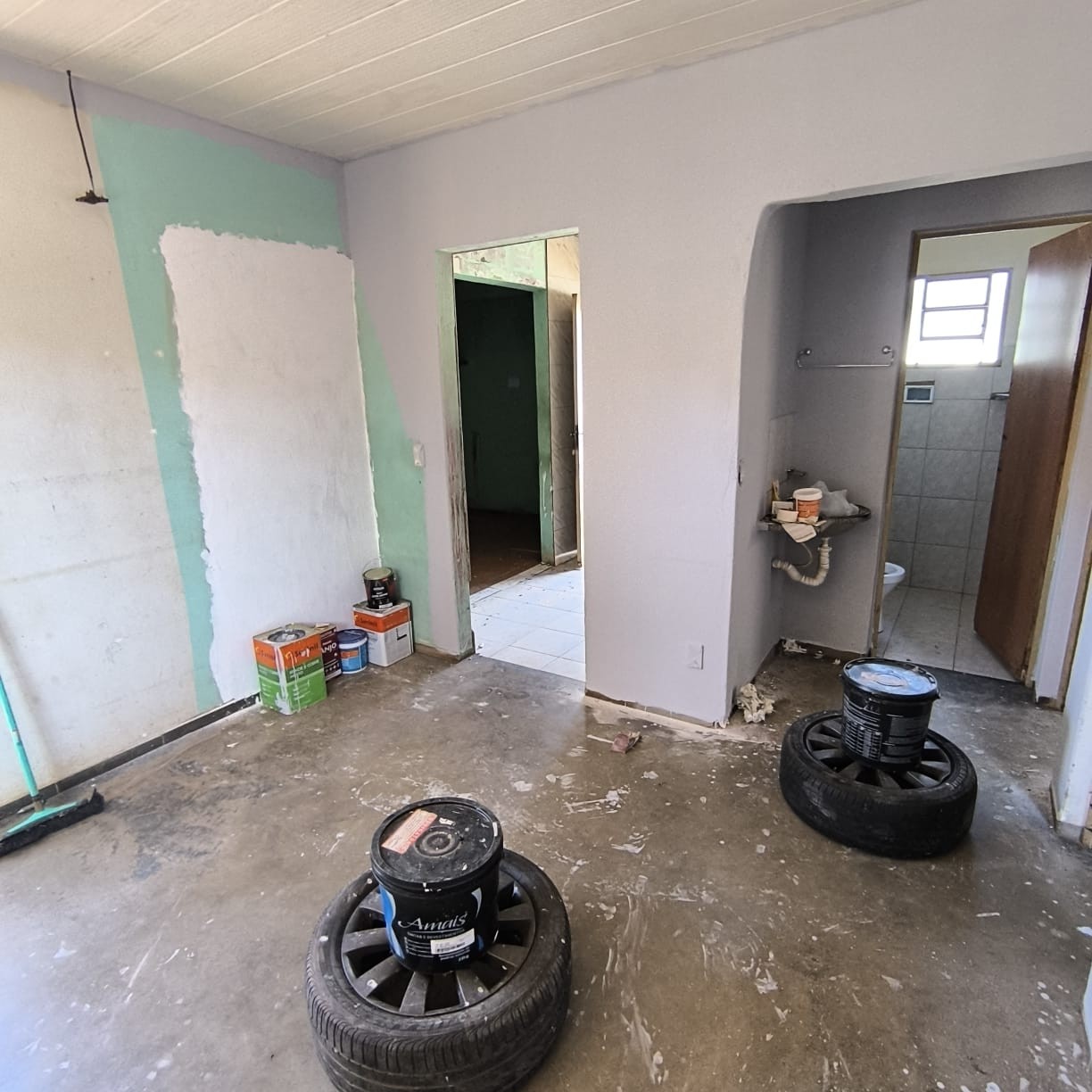 Casa à venda com 2 quartos, 200m² - Foto 3