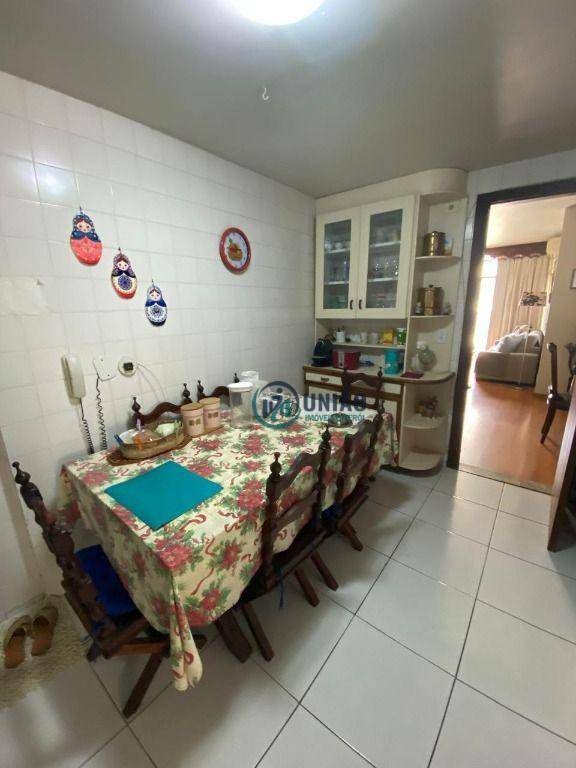 Apartamento à venda com 3 quartos, 135m² - Foto 22