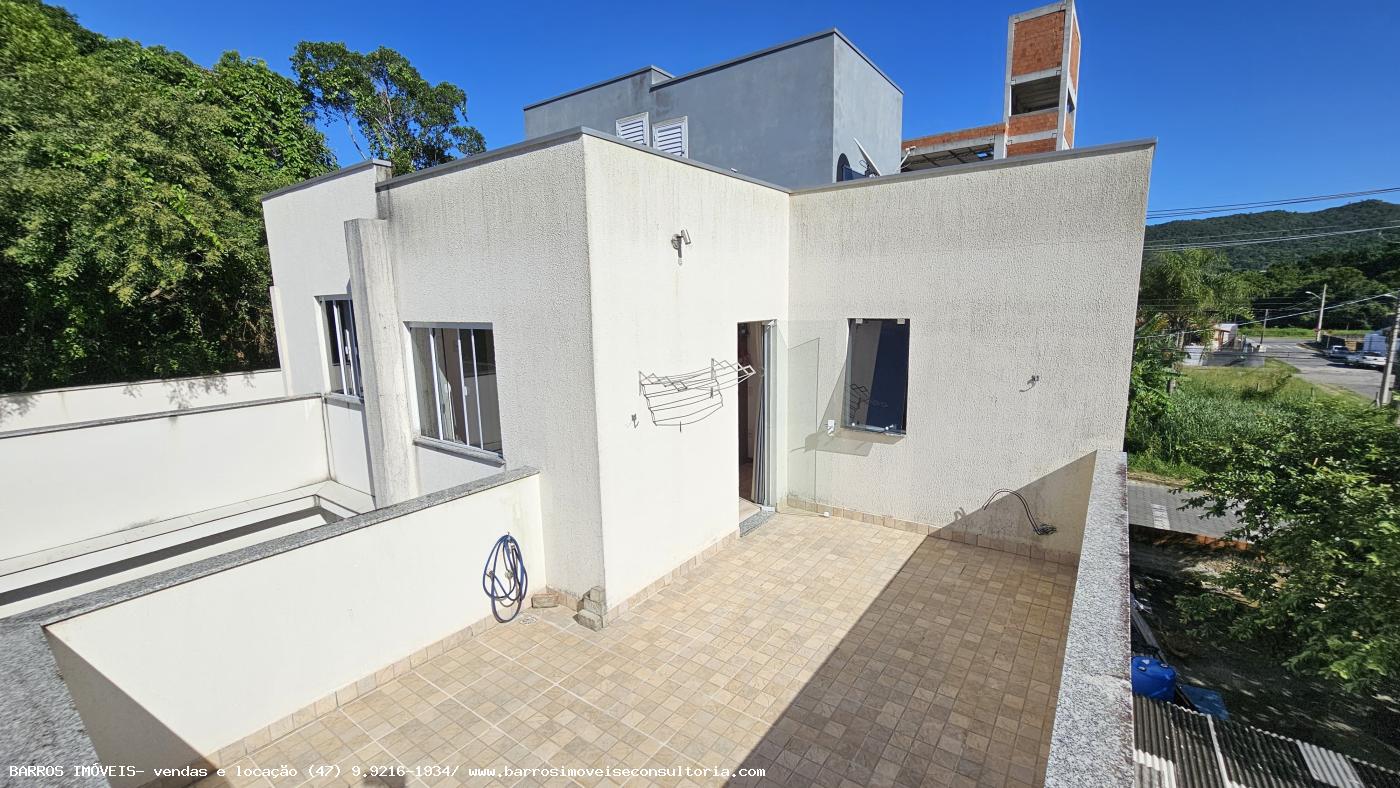 Casa à venda com 4 quartos, 97m² - Foto 29