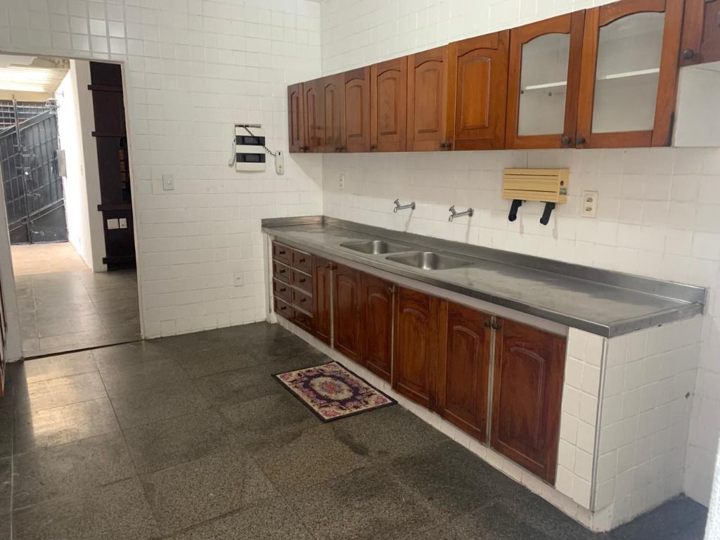 Casa à venda com 4 quartos, 300m² - Foto 26