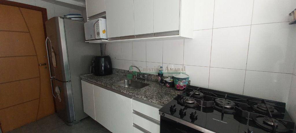 Apartamento à venda com 2 quartos, 64m² - Foto 7