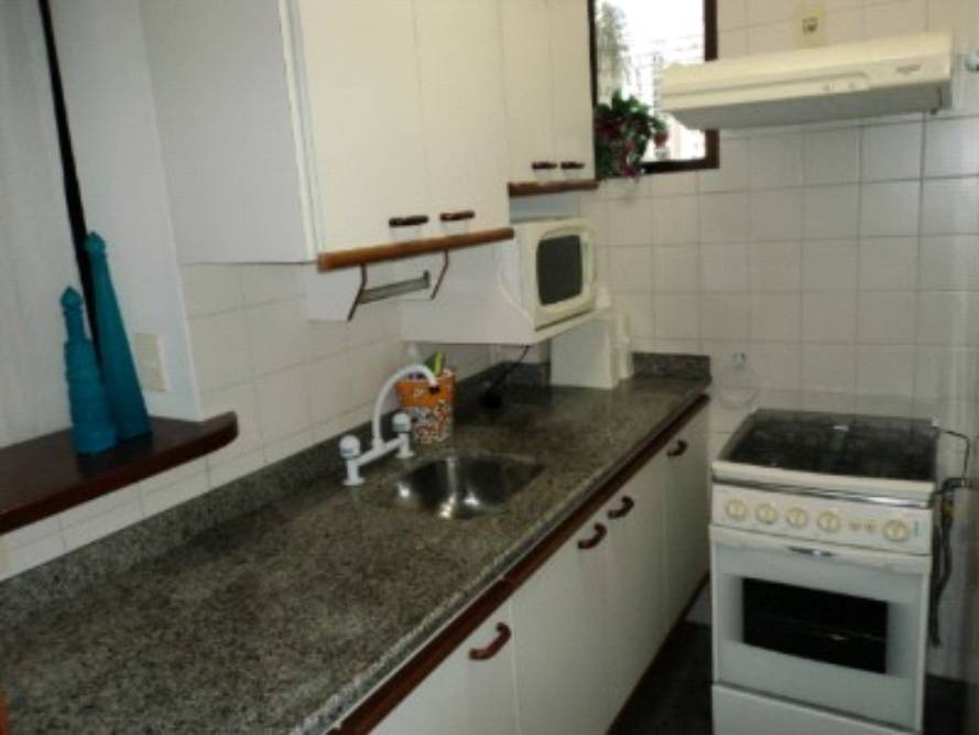 Apartamento para alugar com 2 quartos, 76m² - Foto 5