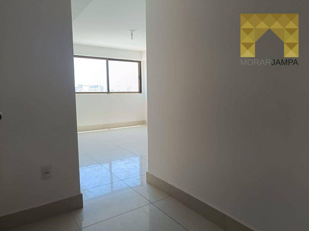 Apartamento à venda com 3 quartos, 138m² - Foto 6