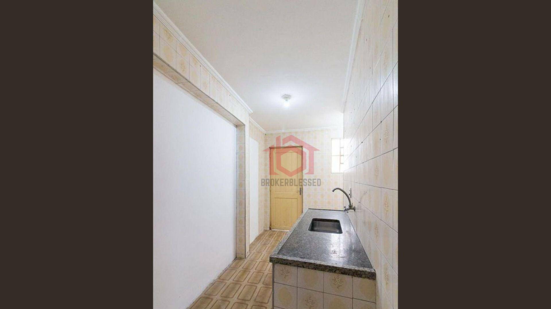 Casa à venda com 6 quartos, 200m² - Foto 18