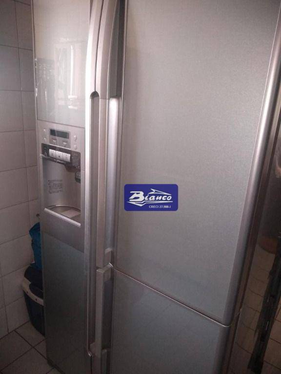 Apartamento à venda com 2 quartos, 60m² - Foto 22