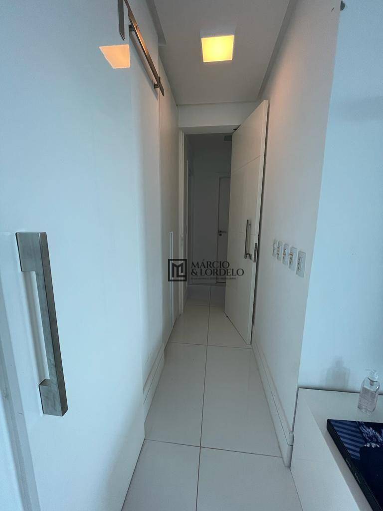 Apartamento à venda com 3 quartos, 180m² - Foto 21